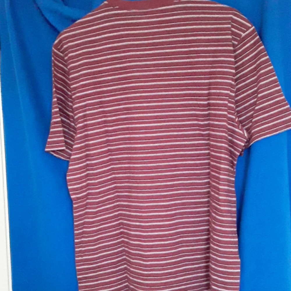 Shirt - Picture 4 of 4